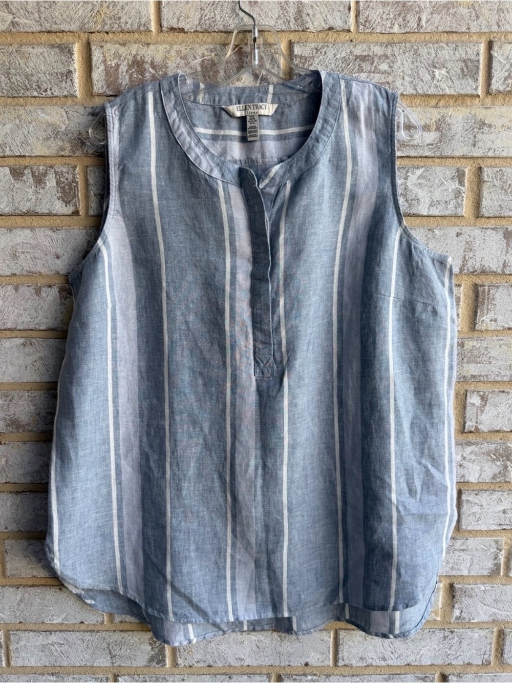 Ellen Tracy 100% Linen Blue Tone Stripe Sleeveless Half Button Blouse